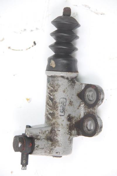 Kupplung - Nehmerzylinder MR980832 Mitsubishi L 200 4 KB4T