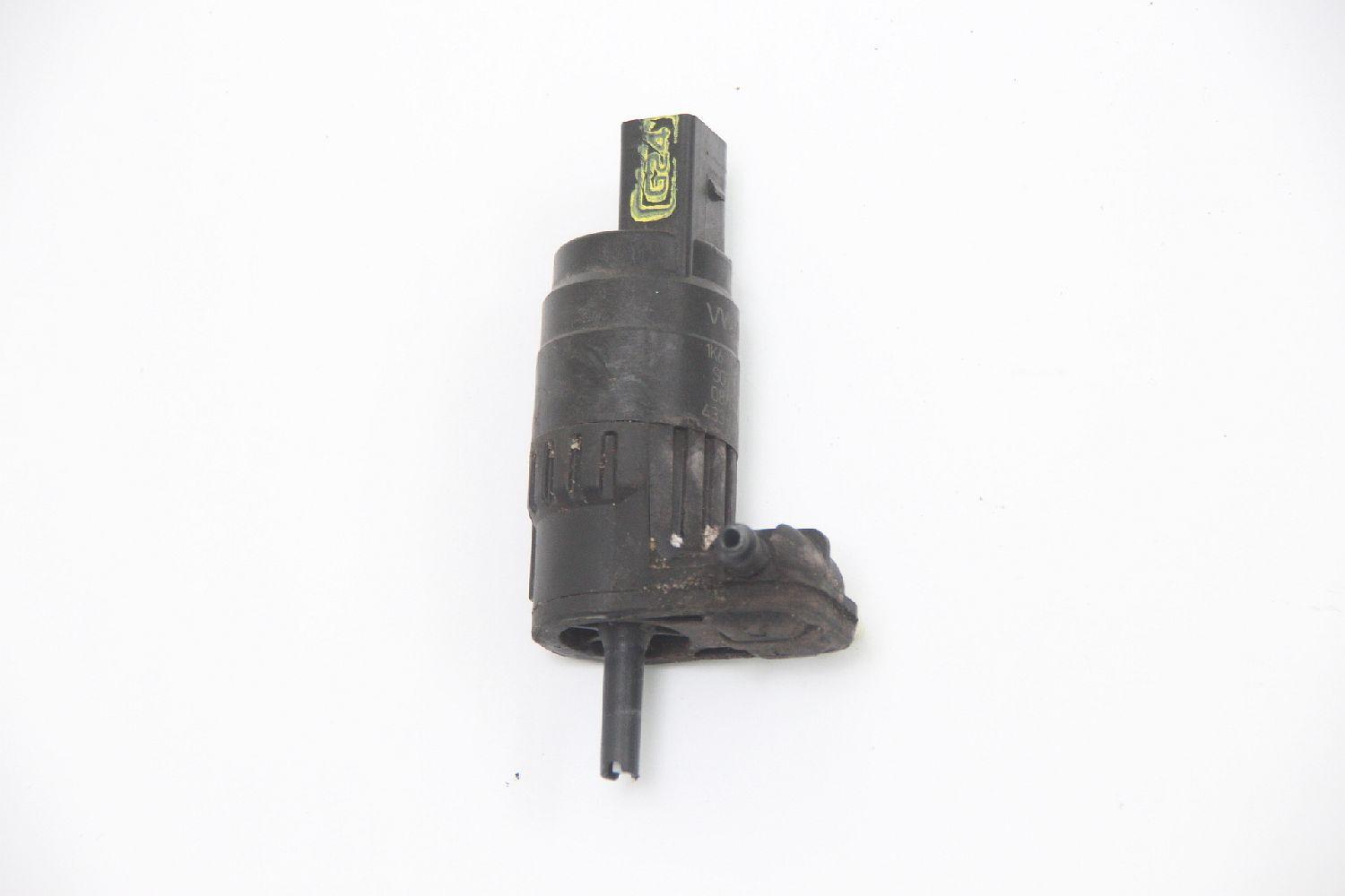 Scheibenwischerwasserpumpe 1K6955651 Skoda SUPERB 2 3T5 Combi