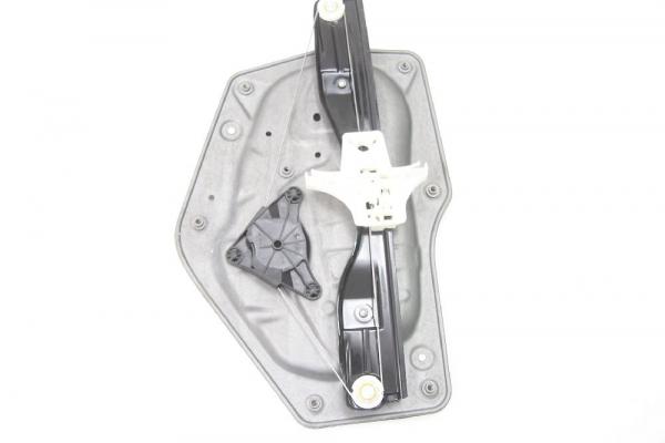 Radkappe VW GOLF 5 V 6R0601147C 03-2004 gebraucht 2