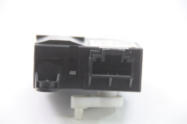 Kotflügel vorn rechts Mitsubishi L 200 KB4T Weiss 5220A817 02-2013 gebraucht 1