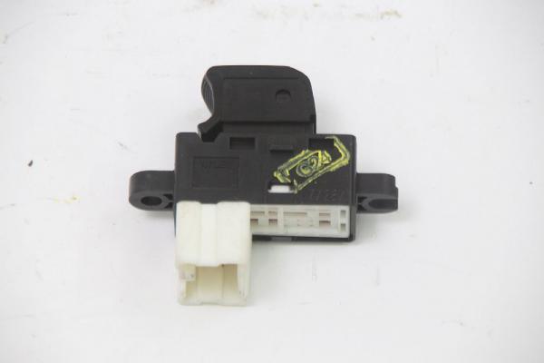 Querlenker vorn links Volvo V40 30887653 1,9 03-2001 gebraucht 1