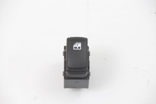 Schalter Fensterheber hinten rechts 9358017510 Hyundai MATRIX FC