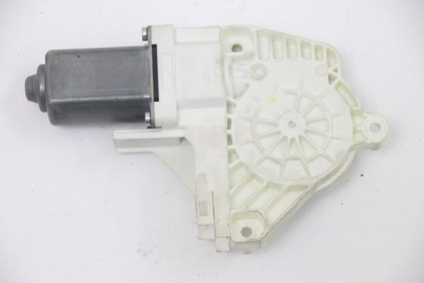 Radioverstärker Audi Q5 8R 8R0035223 03-2009 gebraucht 2