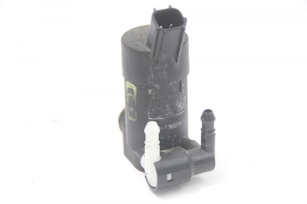 Scheibenwischerwasserpumpe 1S7117K624FE Ford FOCUS 2 DA