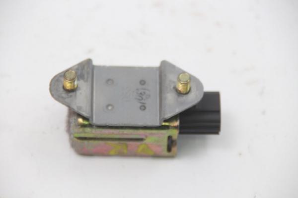 Airbag Sensor vorn rechts 8986047040 Toyota PRIUS 2 NHW20
