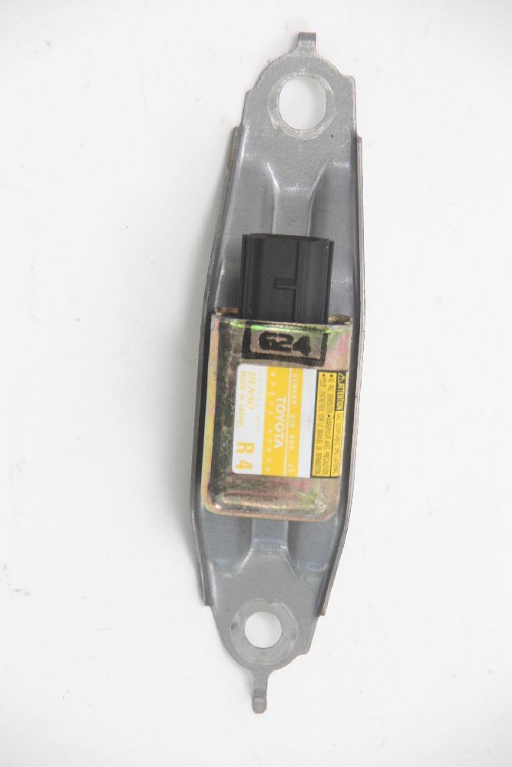 Airbag Sensor hinten rechts 8983347030 Toyota PRIUS 2 NHW20