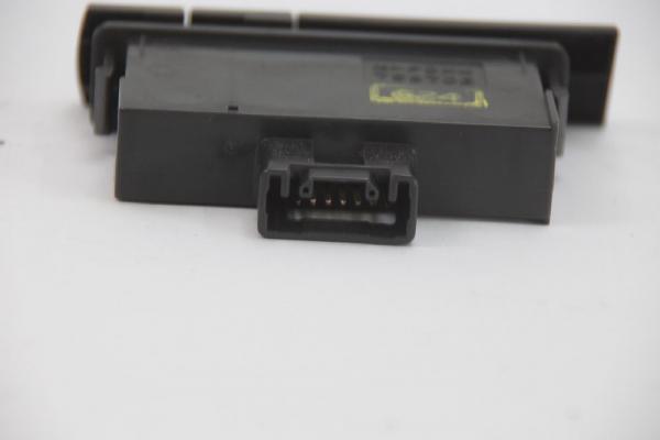 Schalter Warnblink 8433047020 Toyota PRIUS 2 NHW20