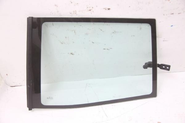 Scheibe sonstige 833011F200 Nissan TERRANO 2 R20