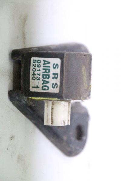 Airbag Sensor rechts 8917352040 Toyota YARIS 1 XP1