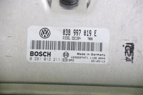 Steuergerät Motor 0281012211 VW PASSAT Variant 3BG