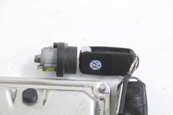 Steuergerät Motor 0281012211 VW PASSAT Variant 3BG