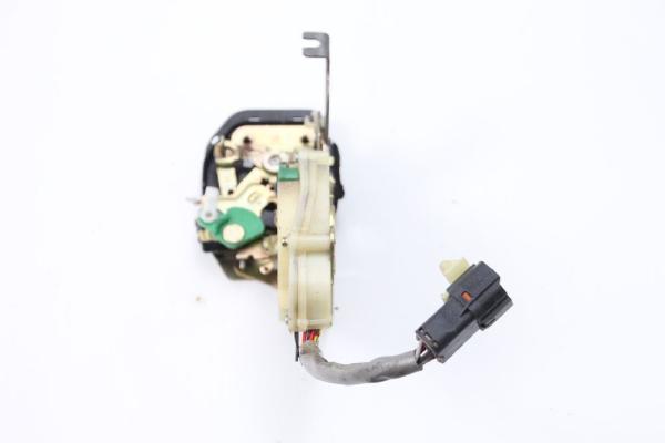 Türschloß vorn rechts 813203E010 Kia SORENTO 1 JC