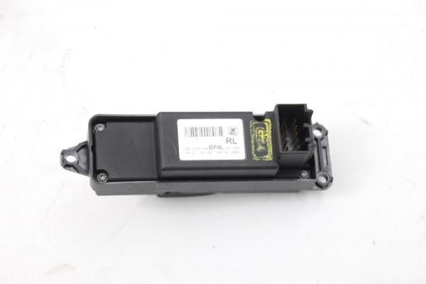 Achsschenkel vorn links Toyota RAV 4 III SA CA 2.2 130 KW 177 PS ABS Diesel gebraucht 2