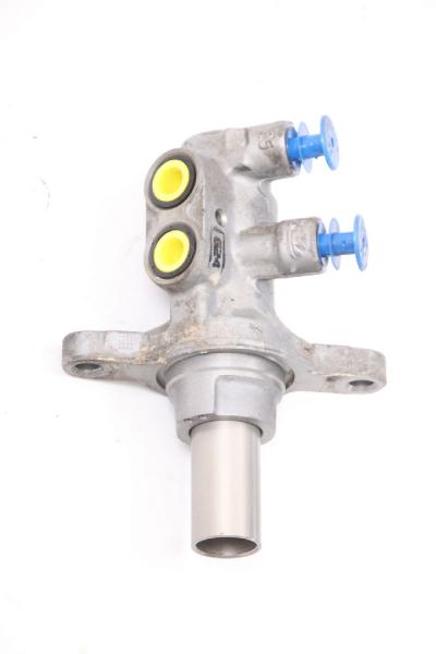 Hauptbremszylinder DV612140J Ford FOCUS 3 Turnier