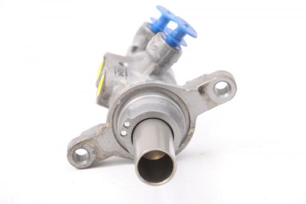 Hauptbremszylinder DV612140J Ford FOCUS 3 Turnier