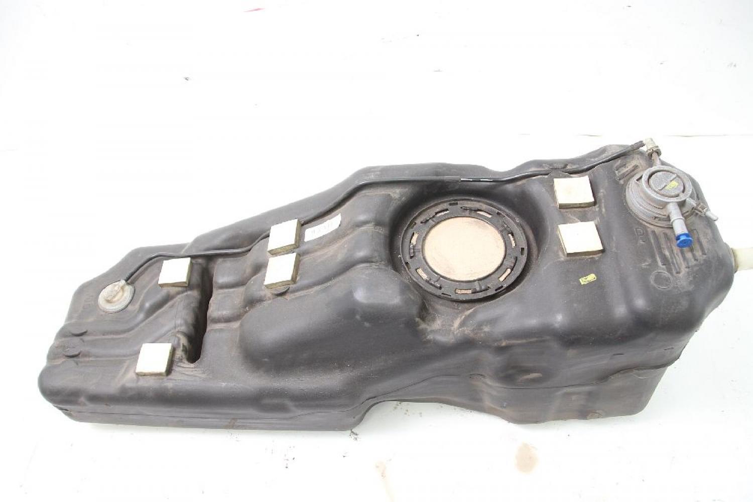 Kraftstofftank 68034794AA Dodge NITRO