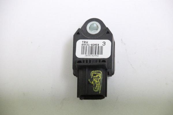 Airbag Sensor hinten links 8983102050 Toyota COROLLA 9 Combi E12