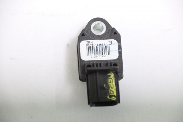 Airbag Sensor hinten rechts 8983102050 Toyota COROLLA 9 Combi E12