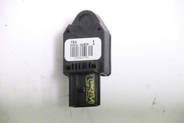 Airbag Sensor vorn rechts 8983102020 Toyota COROLLA 9 Combi E12