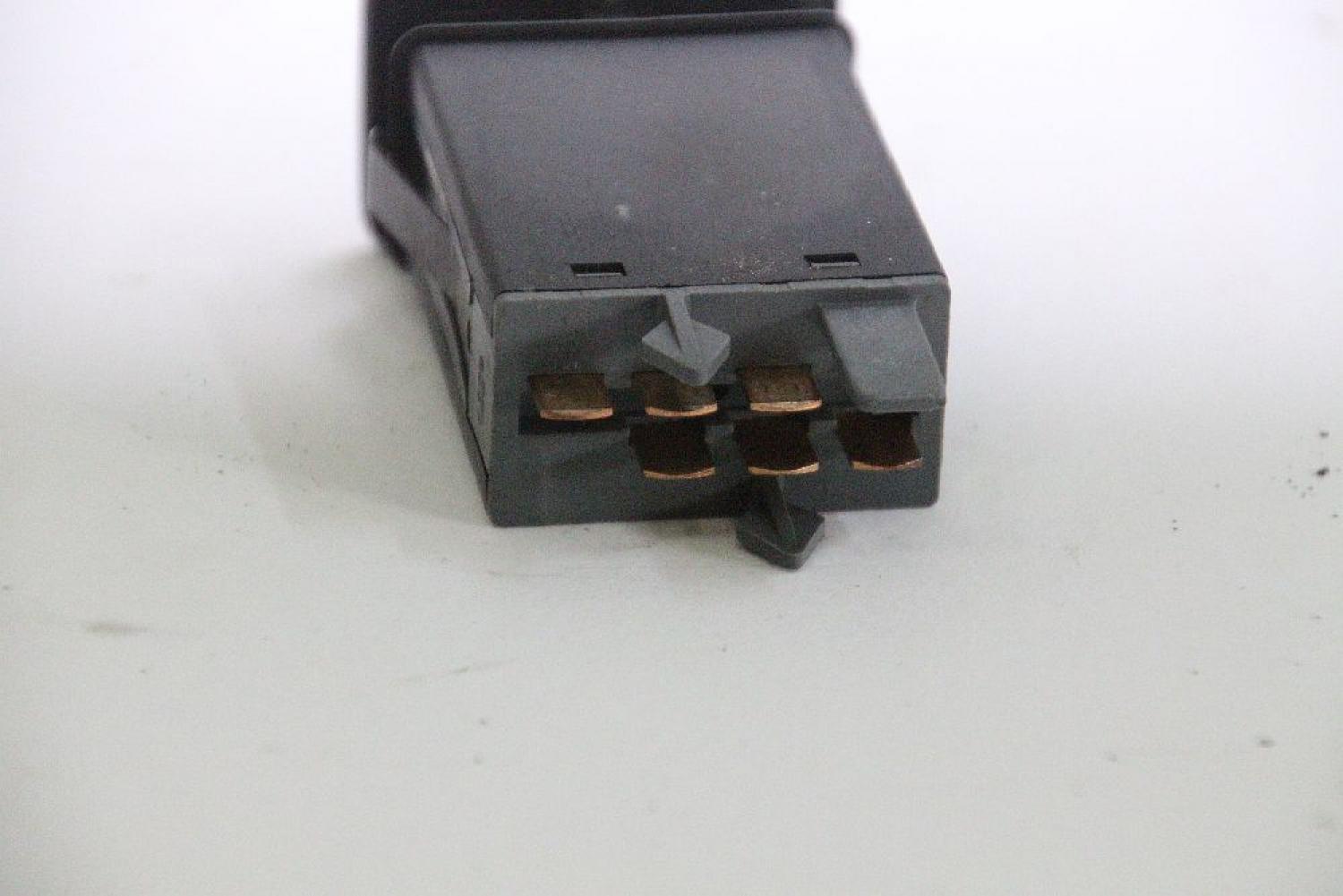 Schalter Warnblink 1J0953235J VW GOLF 4 Variant