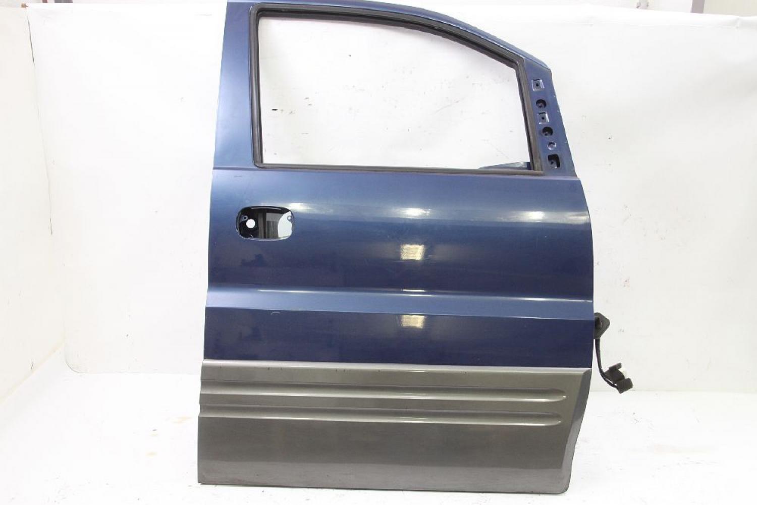 Tür vorn rechts 760044G010 Hyundai H1 STAREX