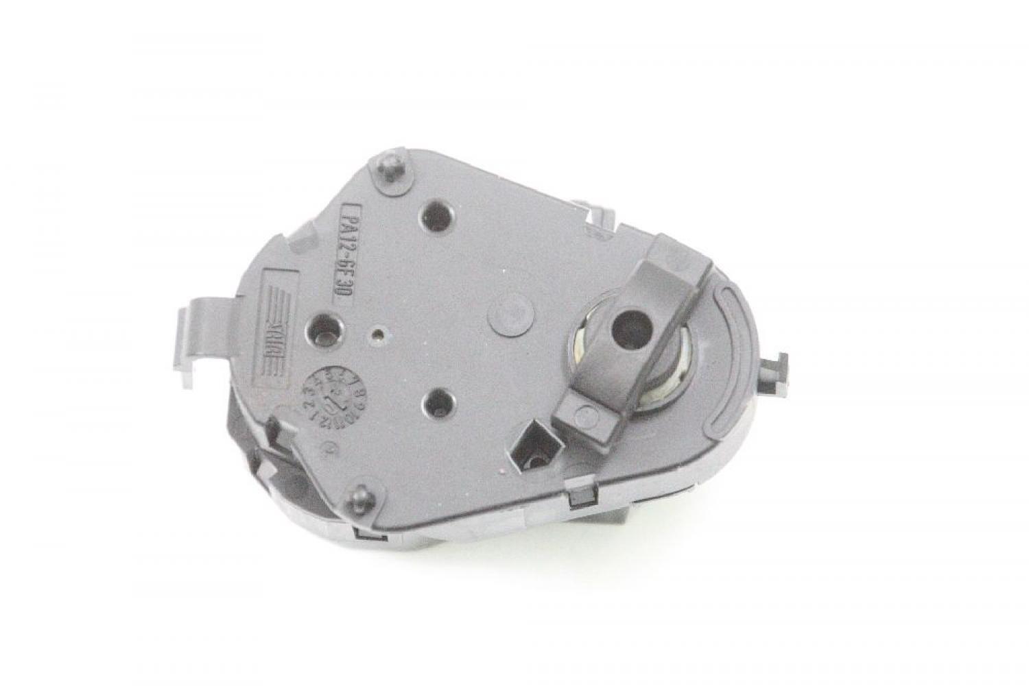 Stellmotor Heizung 64116942988 BMW 5er Touring E61