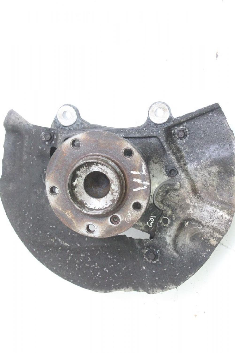 Achsschenkel vorn links 31216760953 BMW 5er Touring E61
