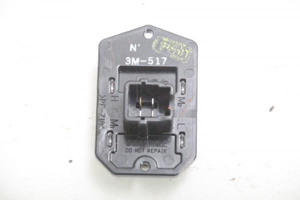 Heizgebläsevorwiderstand 3M517 Toyota YARIS 2 XP9