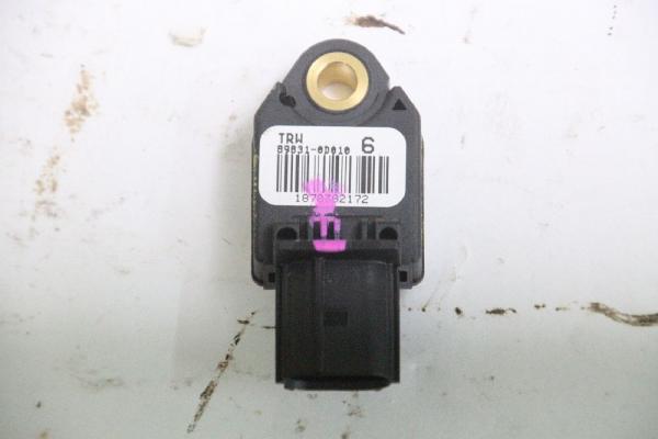 Airbag Sensor hinten rechts 898310D010 Toyota YARIS 2 XP9