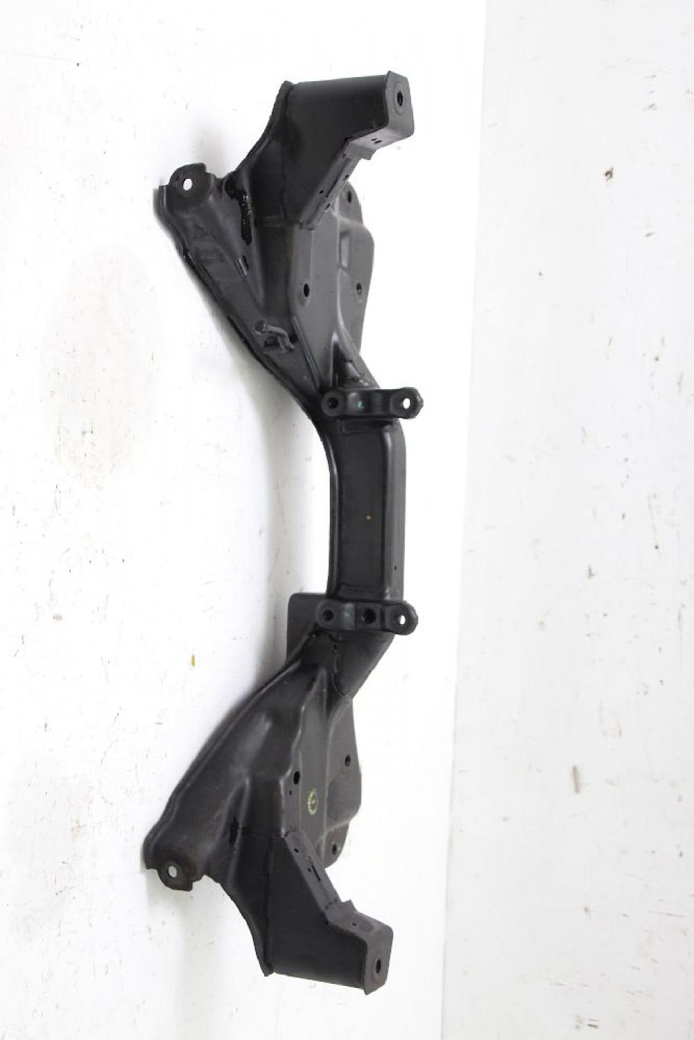 Achsträger vorn MR333323 Mitsubishi CARISMA 2 DA