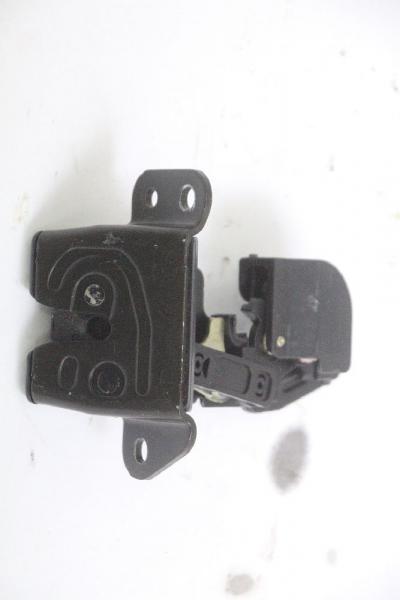 Schloß Heckklappe 812302B000 Hyundai SANTA FE 2 CM