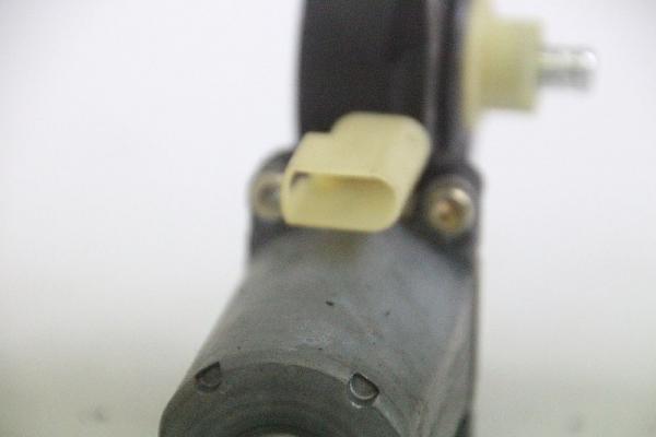 Fensterheber-Motor vorn rechts 0130821939 Ford FUSION