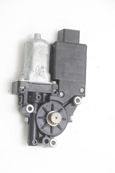 Schiebedach Motor 8331004050 Mitsubishi OUTLANDER 2