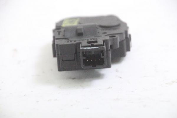 Stellmotor Heizung 28022014 BMW 1er F20