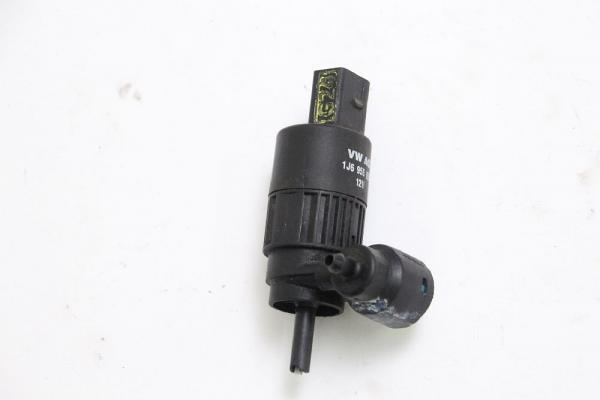 Scheibenwischerwasserpumpe 1J6955651 Seat IBIZA 2 6K