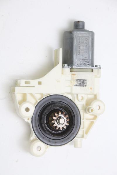 Fensterheber-Motor vorn rechts 0130822216 Ford FOCUS 2 Turnier