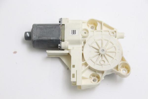 Fensterheber-Motor vorn links 0130822217 Ford FOCUS 2 Turnier