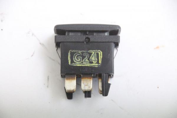 Airbagsensor vorn rechts Peugeot 107 898310H010 TRW 03-2008 gebraucht 1
