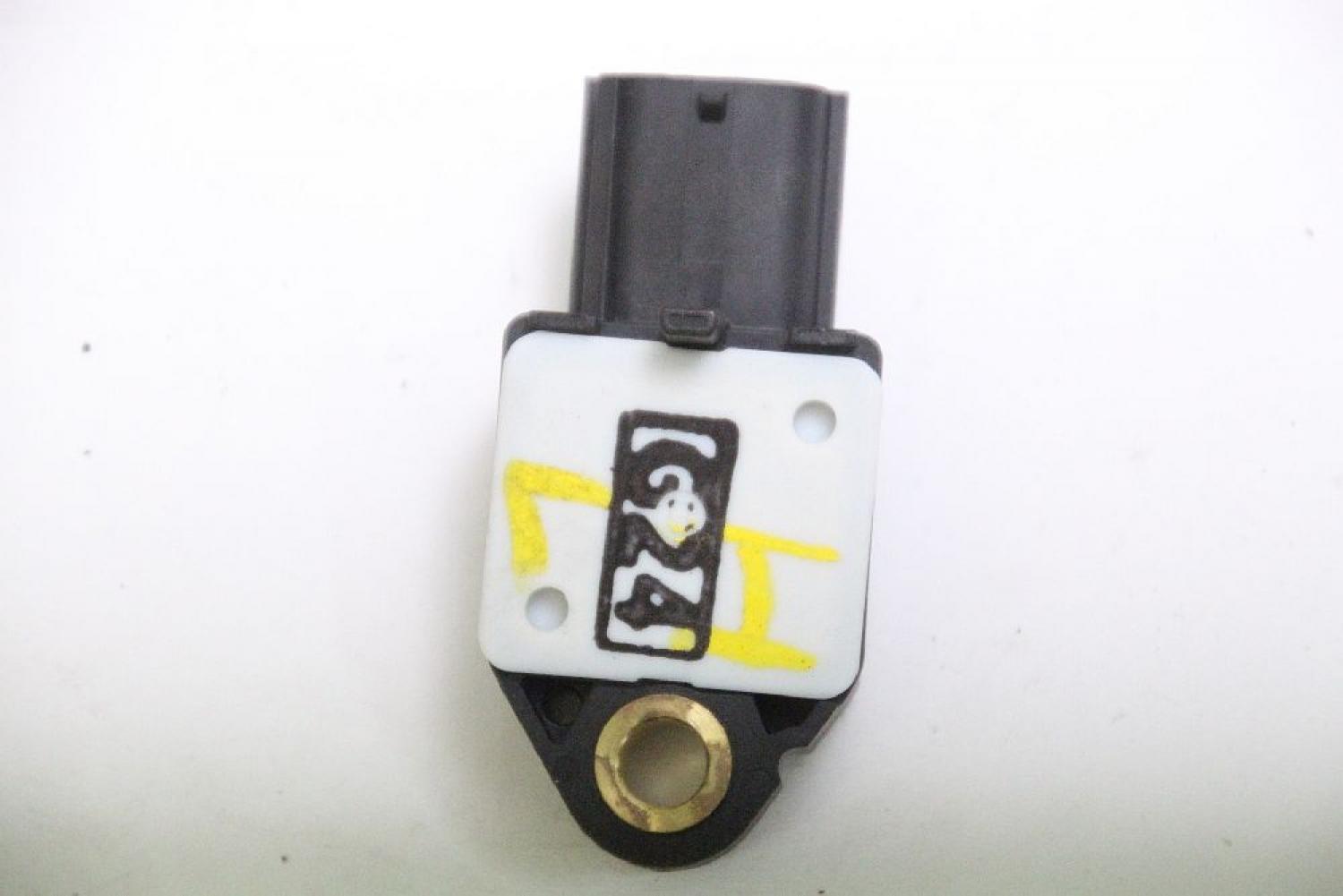 Airbag Sensor hinten links 8983105030 Toyota AVENSIS 3 T27