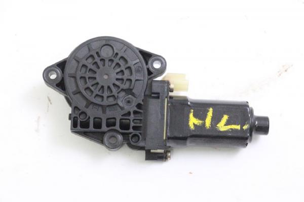 Fensterheber-Motor hinten links 834502E000 Hyundai TUCSON 1
