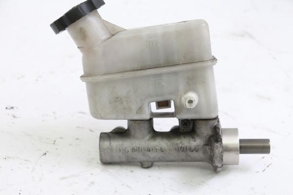 Hauptbremszylinder 585102E100 Hyundai TUCSON 1