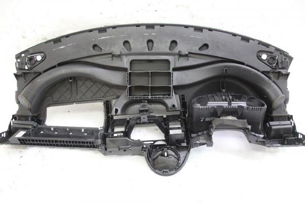 Armaturenbrett 7H1857003 VW T5 Kasten
