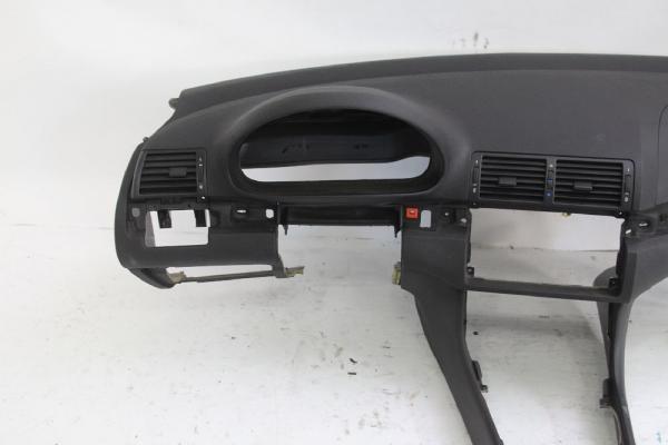 Armaturenbrett 51457143207 BMW 3er Compact E46