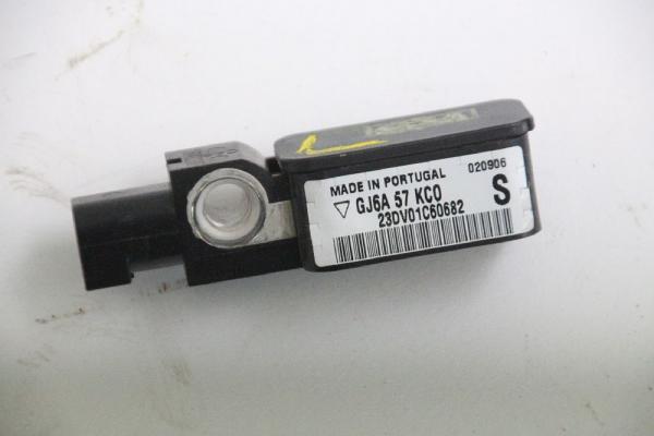 Airbag Sensor links GJ6A57KCO Mazda 6 HB GG