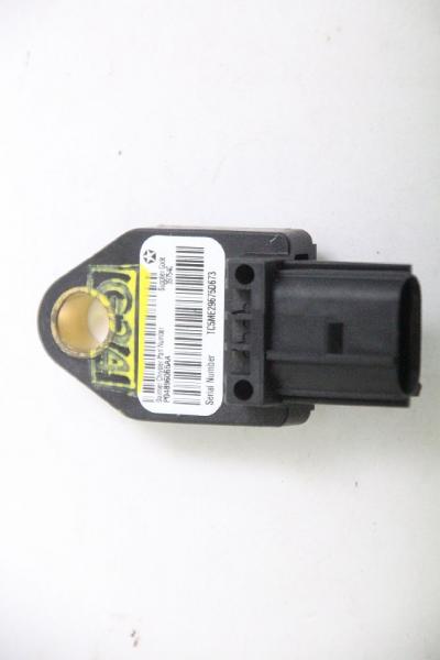 Airbag Sensor hinten links 04896055AA Dodge NITRO