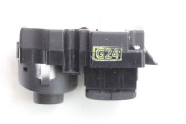 Schalter Radiobedienung 283955X00C Nissan PATHFINDER R51