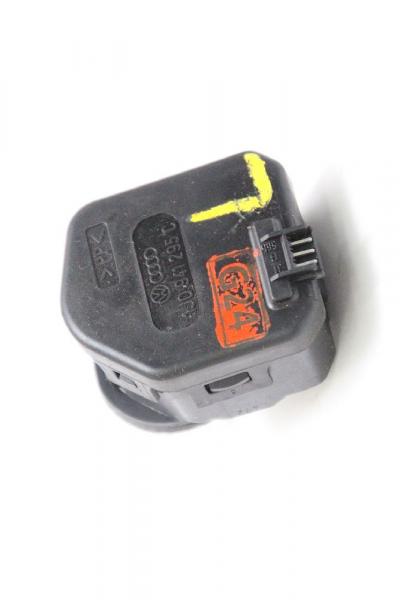 Stellmotor Scheinwerfer 1J0941295C VW PASSAT Variant 3BG