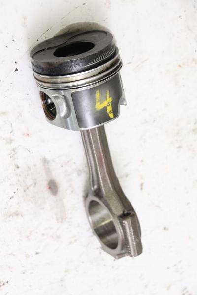Kolben 038107065GM001 VW PASSAT Variant 3BG