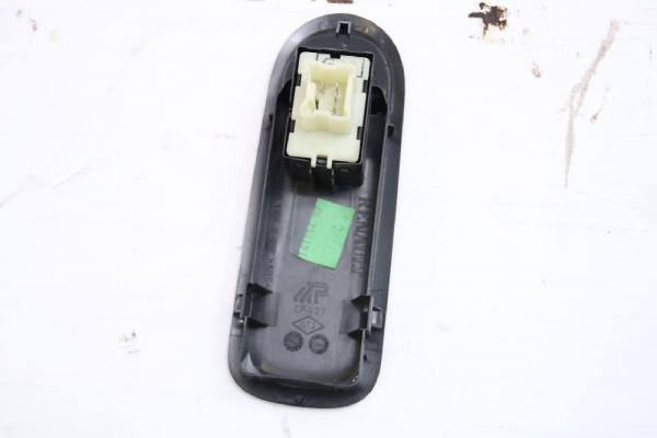 Schalter Fensterheber vorn rechts 809601386R DACIA DUSTER 1
