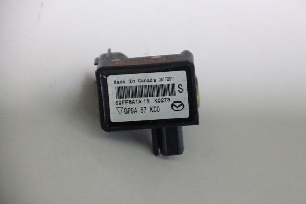 Airbag Sensor hinten rechts GP9A57KC0 Mazda CX 7